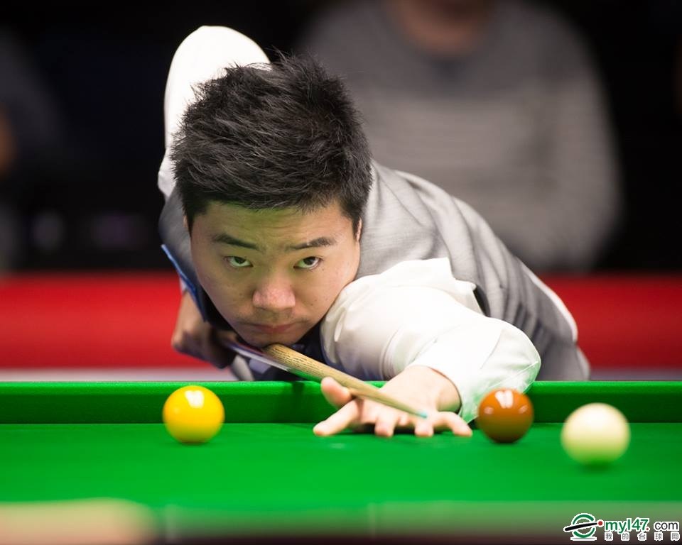 有着正面的 有着正面的