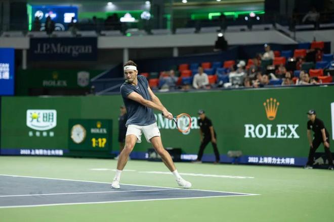 迈上新台阶 迈上新台阶